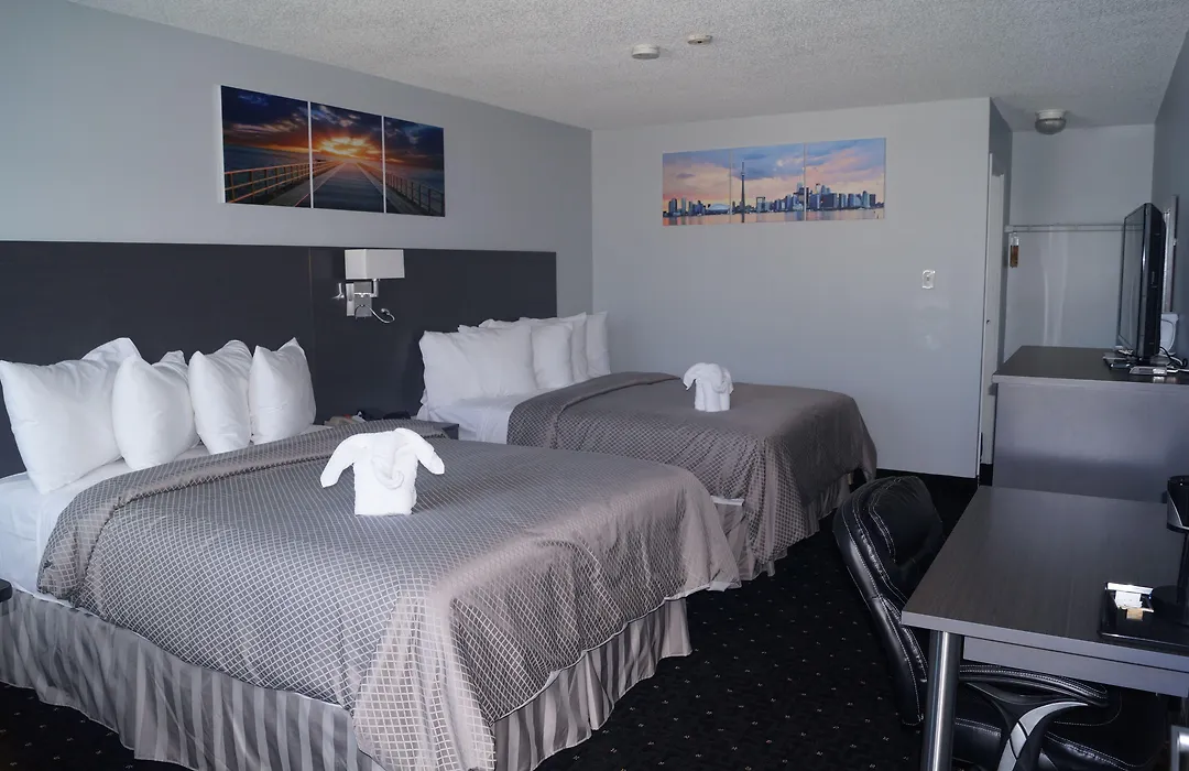 Howard Johnson By Wyndham Gananoque-1