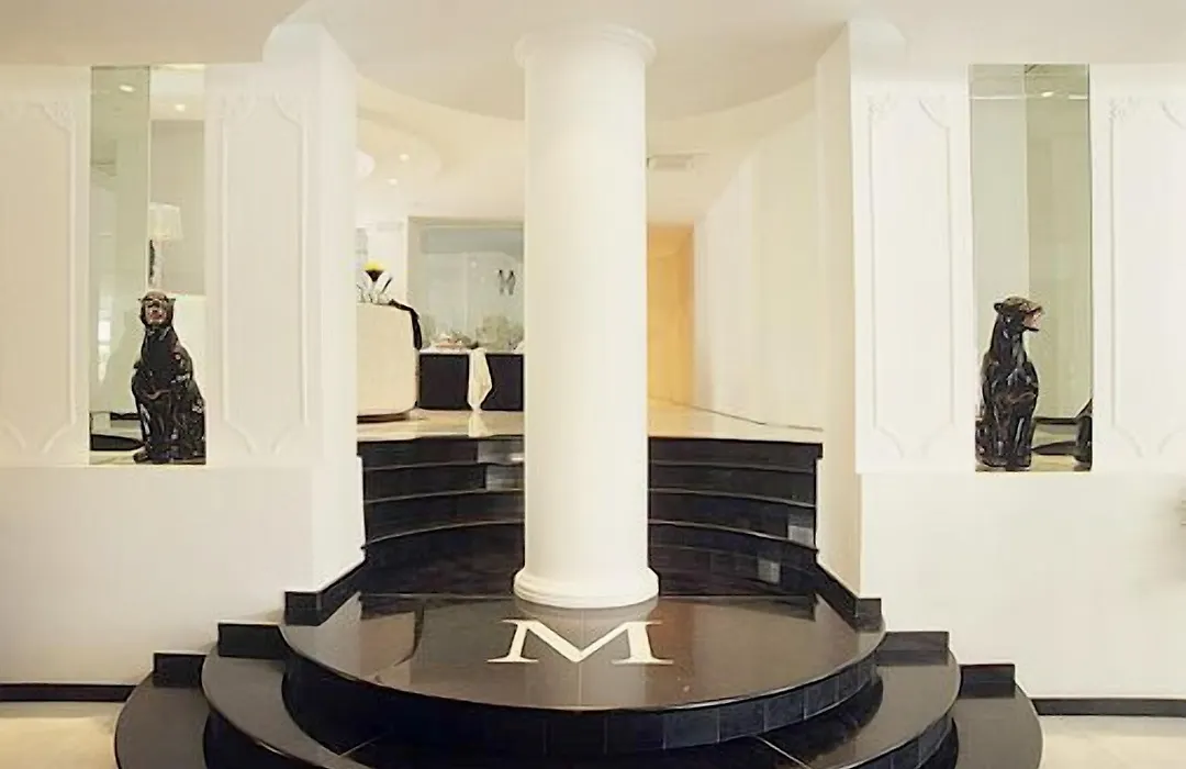 M Glamour Hotel-1
