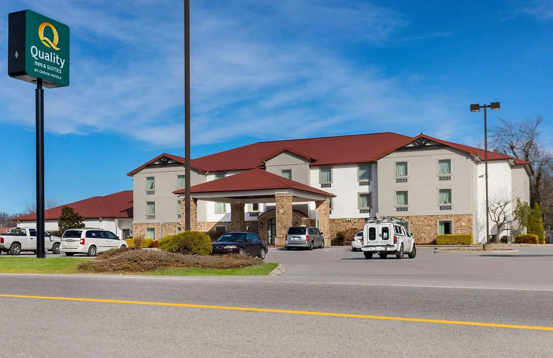 Quality Inn & Suites Monterey I-40-1