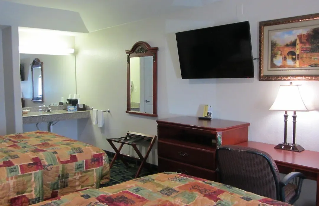 Regency Inn-1