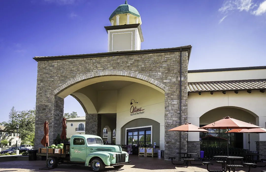 Hampton Inn & Suites Windsor-Sonoma Wine Country-1