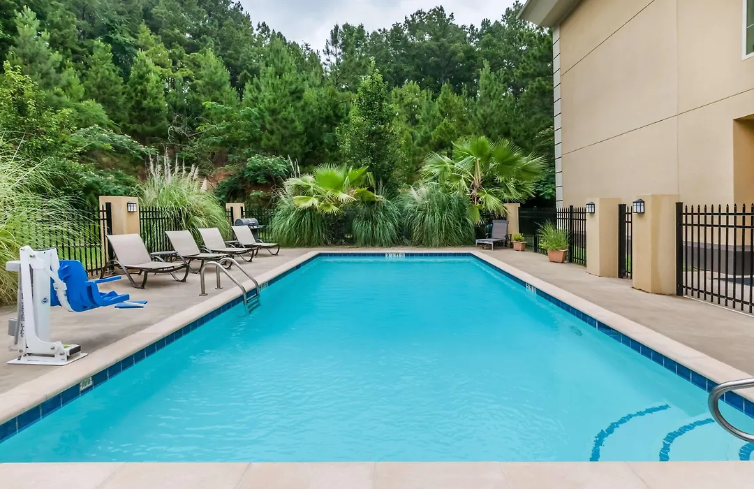 Baymont By Wyndham Henderson-1