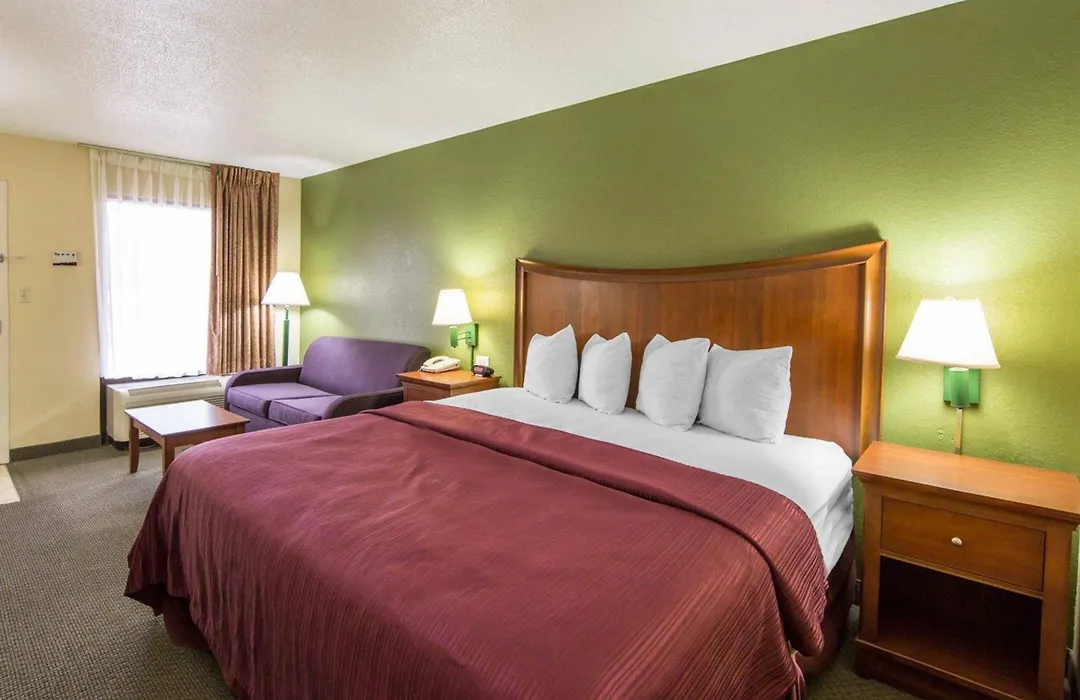 Quality Inn Merchants Drive-1