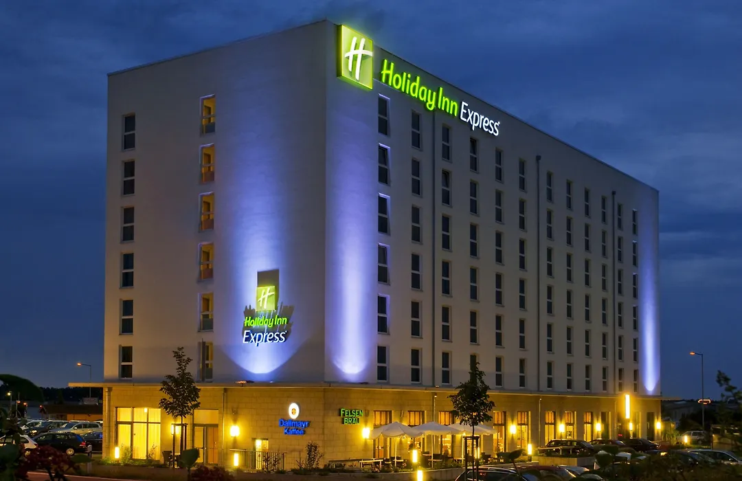 Holiday Inn Express Nuernberg-Schwabach-1
