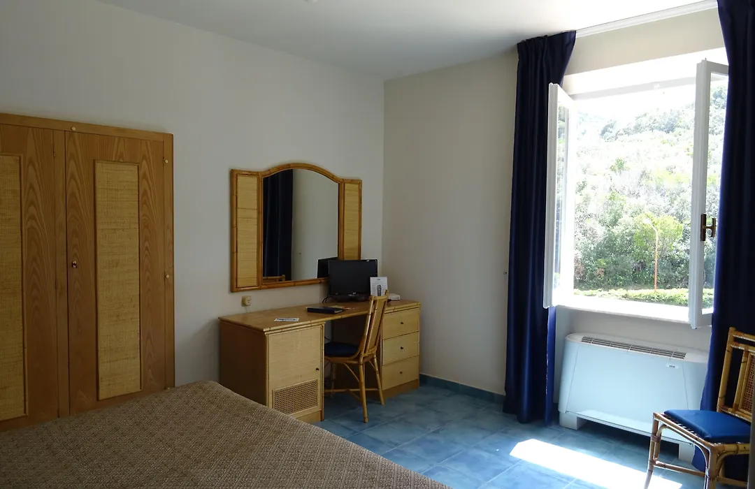 Hotel Desiree-1