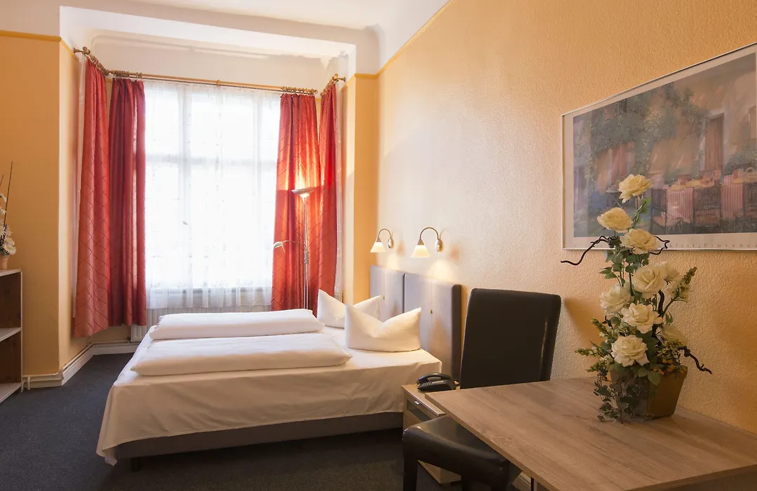 Hotel am Hermannplatz-1