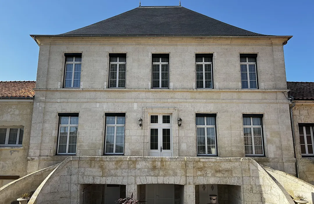 Domaine De Roullet-1