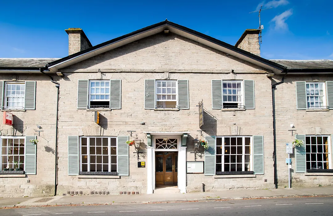 The Swan At Hay-1