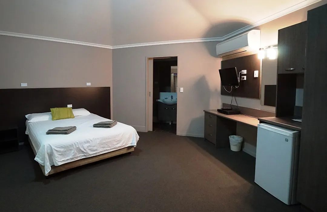 Bluestone Motor Inn-1