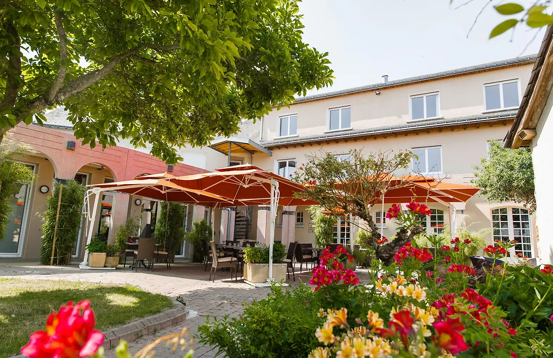 Logis L'Ermitage Hôtel&Restaurant-1