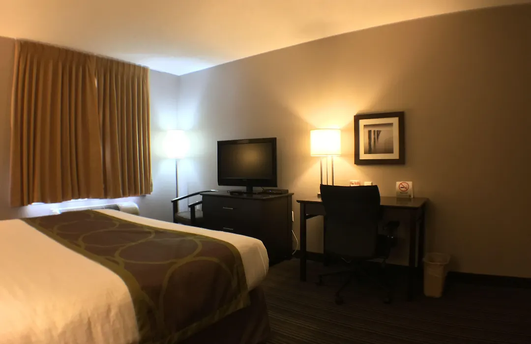 Super 8 By Wyndham Kapuskasing-1