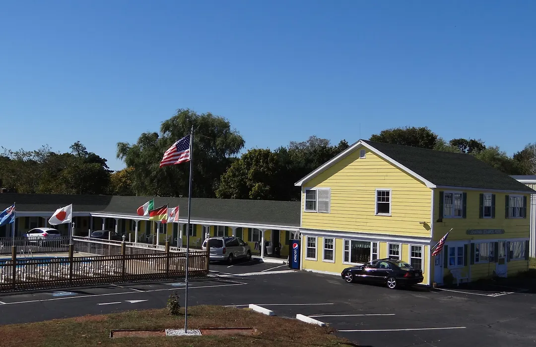 Jonathan Edwards Motel-1