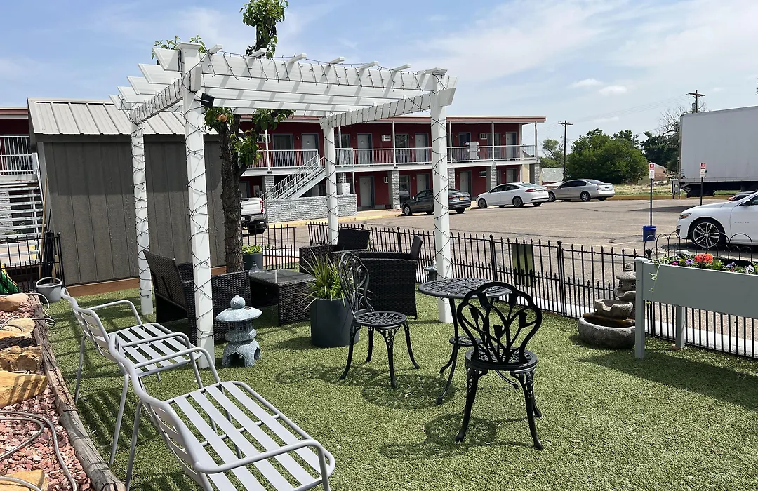 Midtown Inn & Suites-1