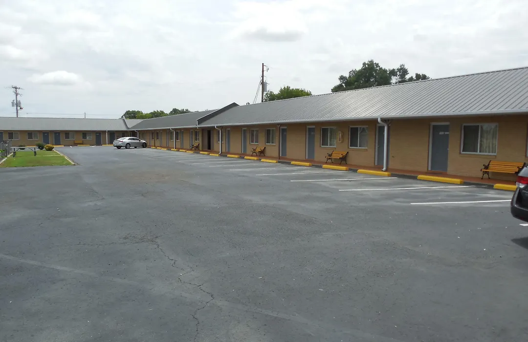 River Heights Motel-1