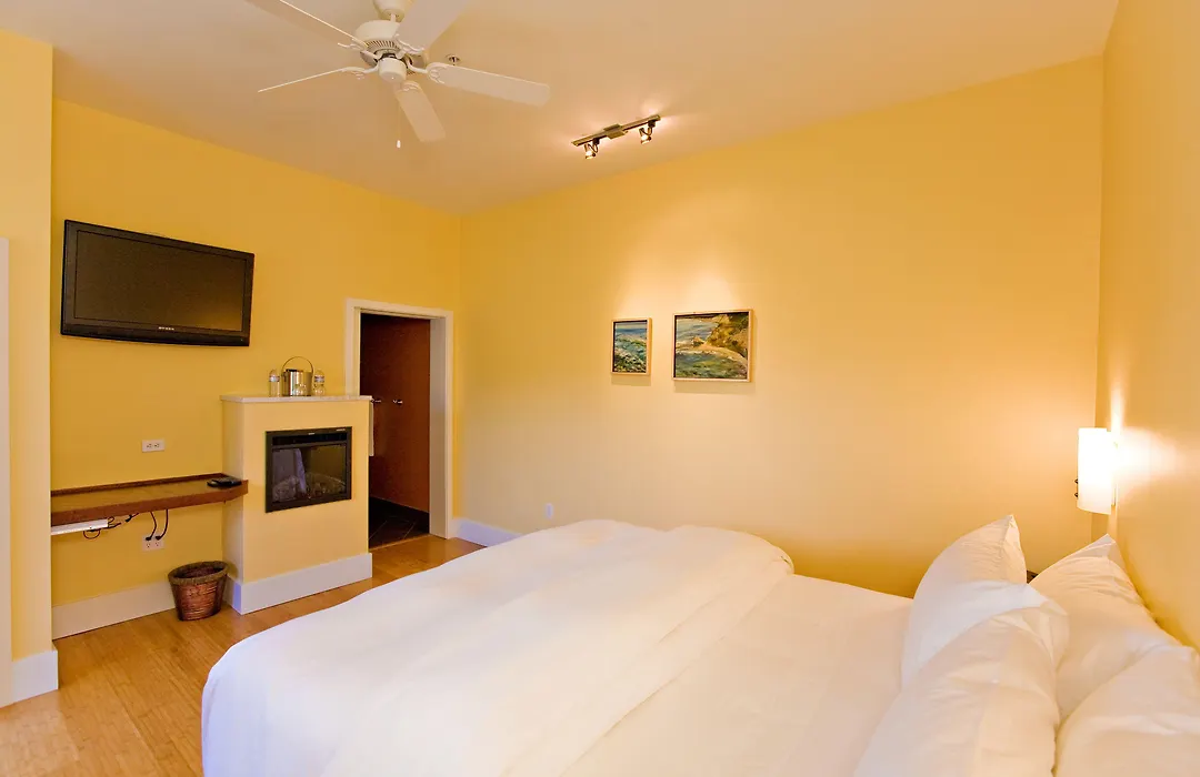 Pacific Blue Inn-1