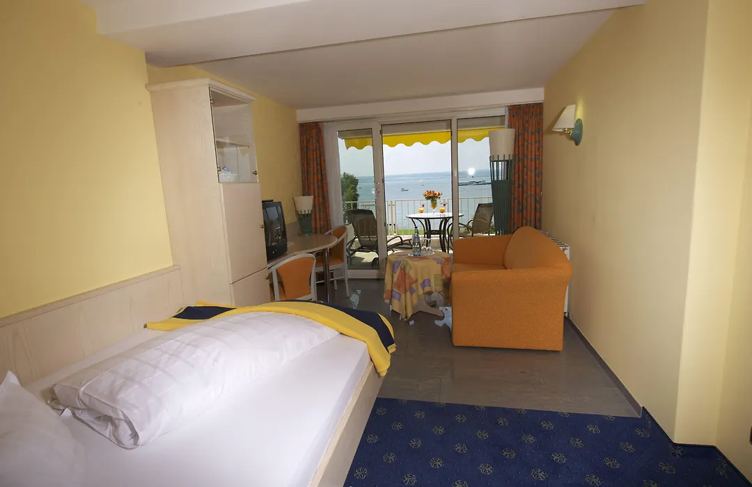 Seehotel OFF-1