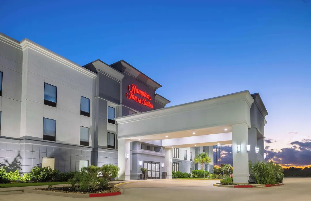 Hampton Inn & Suites Brenham-1