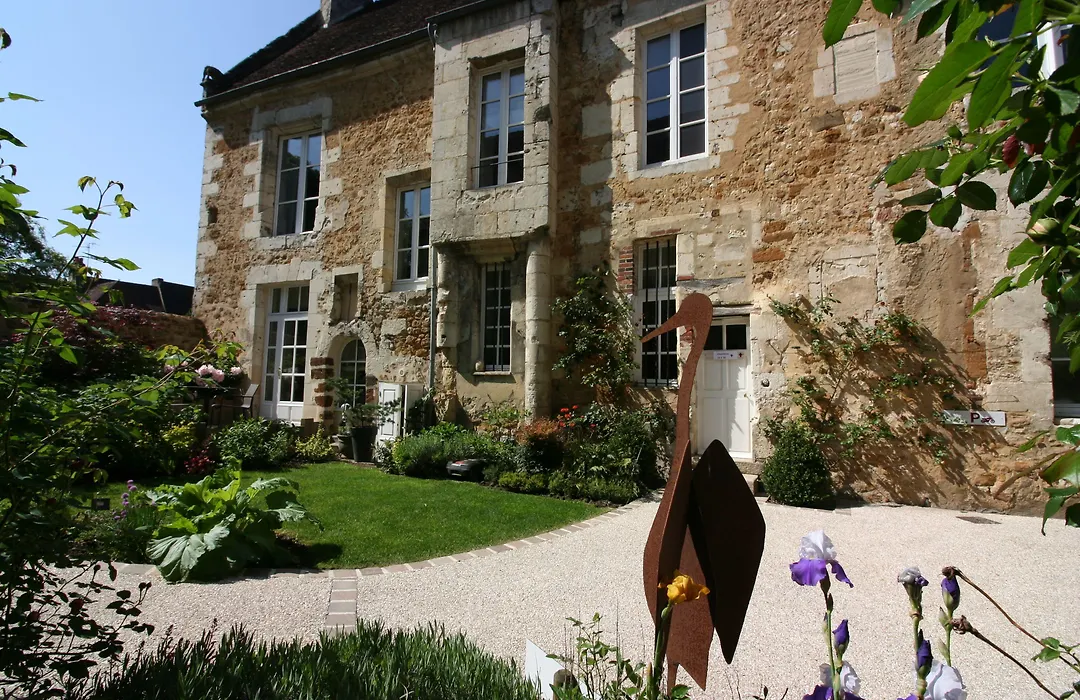 Logis - Hotel & Restaurant Du Tribunal-1