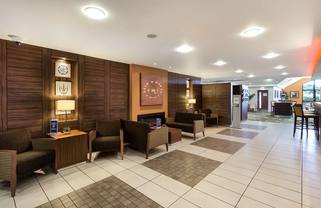 Holiday Inn Express Colchester By Ihg-1