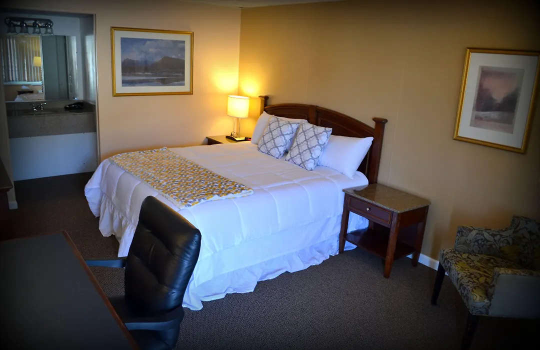 Wayne Inn-1