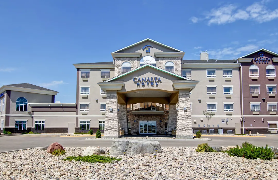 Canalta Hotel Moosomin-1