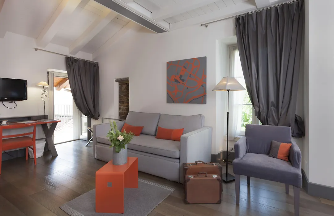 Gombithotel-1