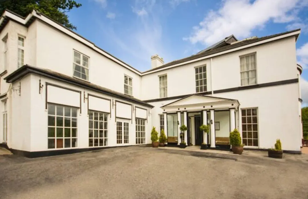 The Manor Hotel-1