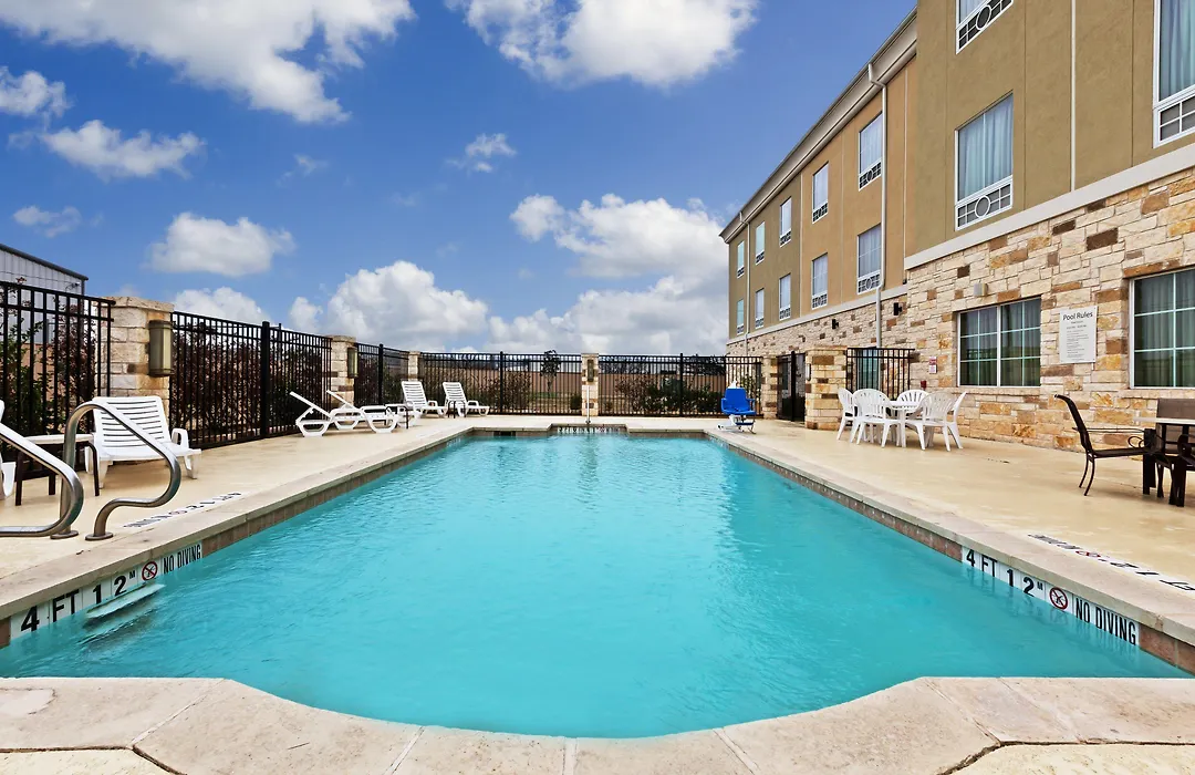 Holiday Inn Express & Suites Brady By Ihg-1