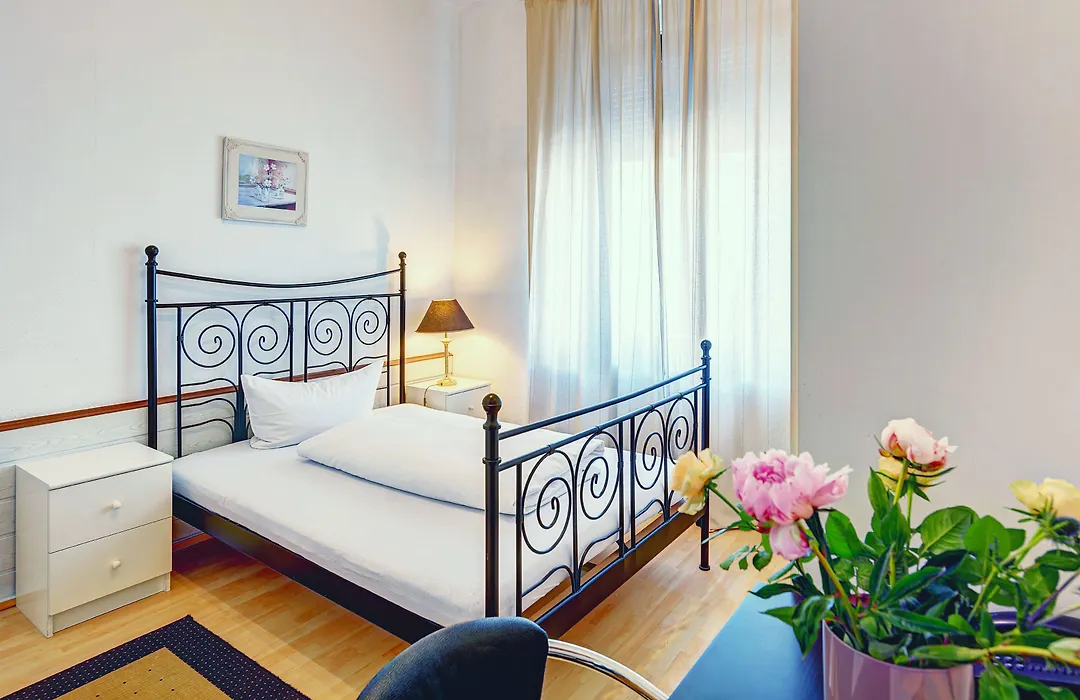 Hotel Cornelia-1