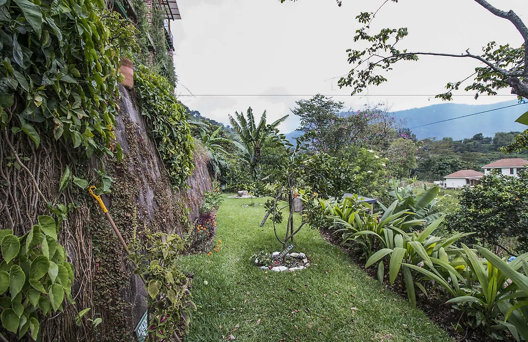 Eco Hotel Uxlabil Atitlan-1