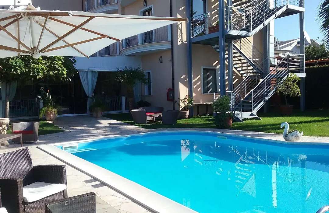 Gullo Hotel-1