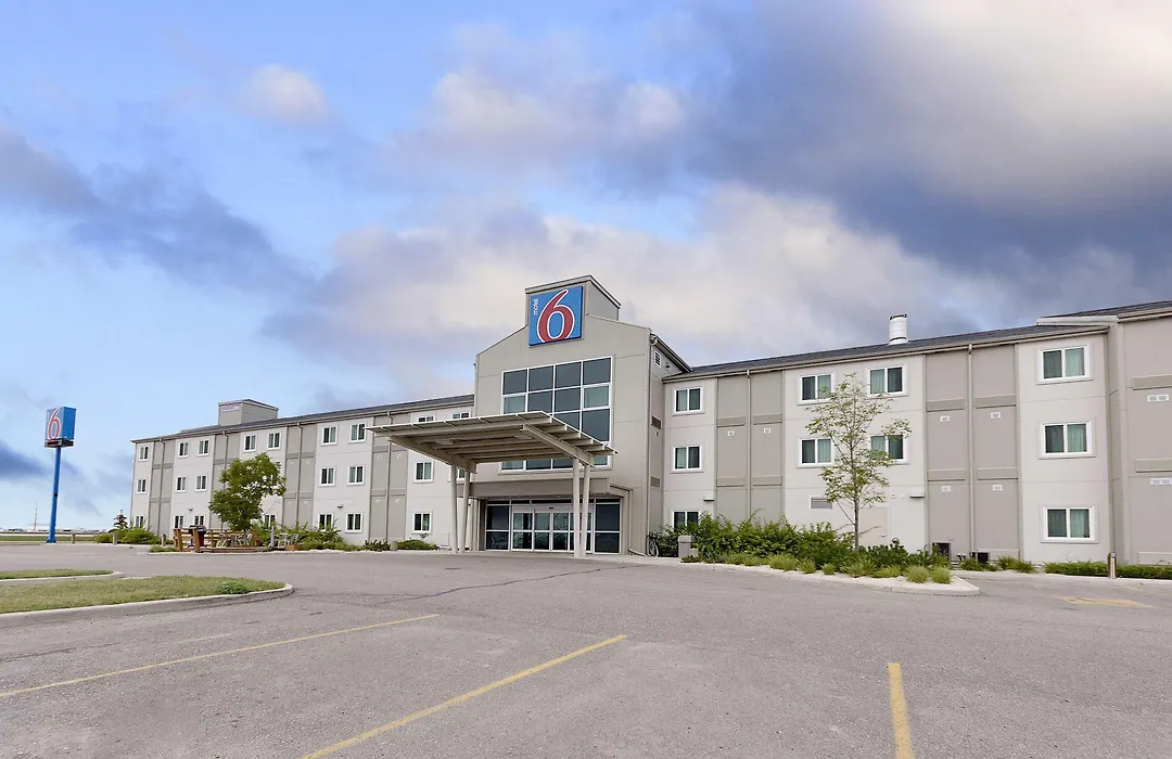 Motel 6-Brandon, Mb-1
