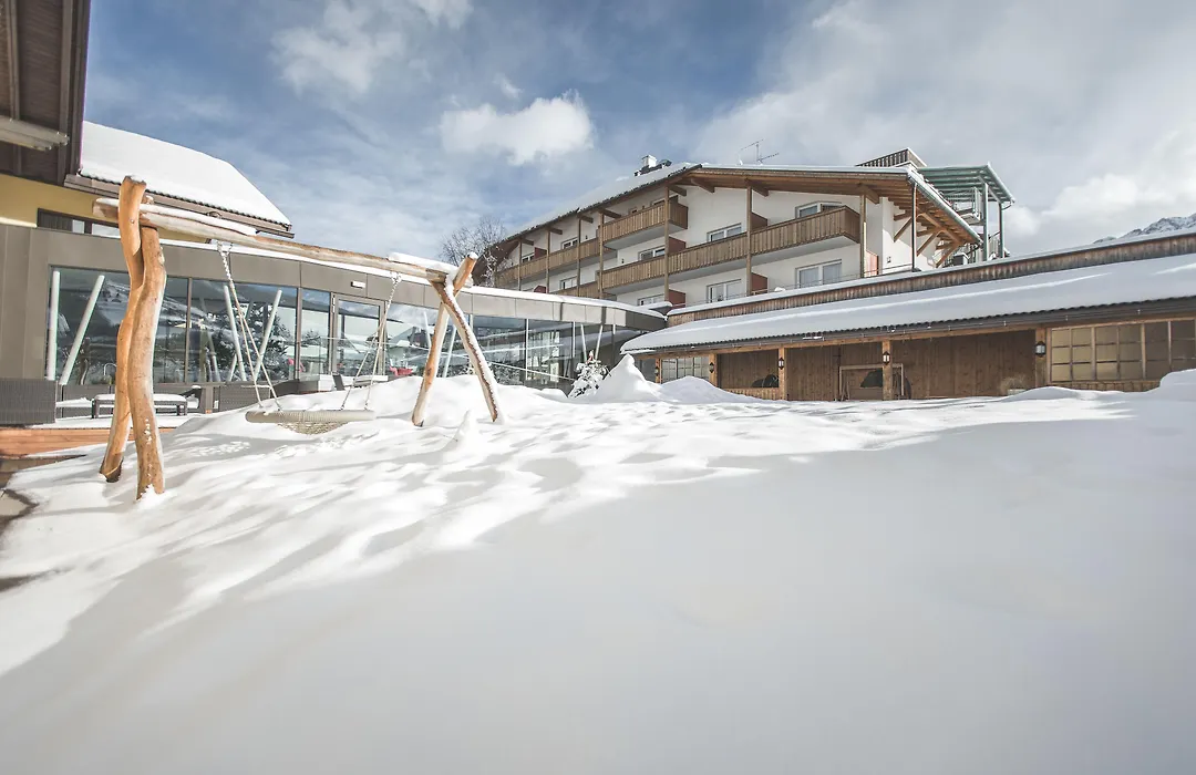 Hotel Famelí-1