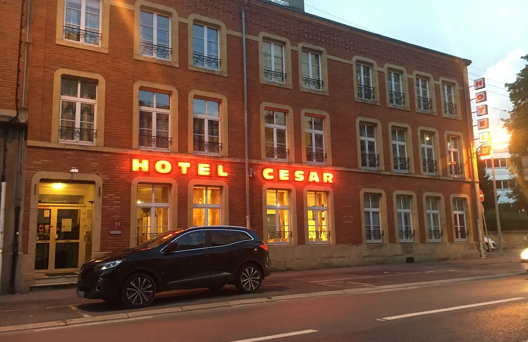 Hotel César climatisation dans la majorité des chambres Centre-ville Gare Charleville-Mézières-1