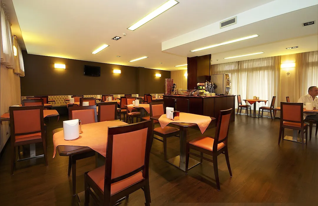 Hotel 2C-1