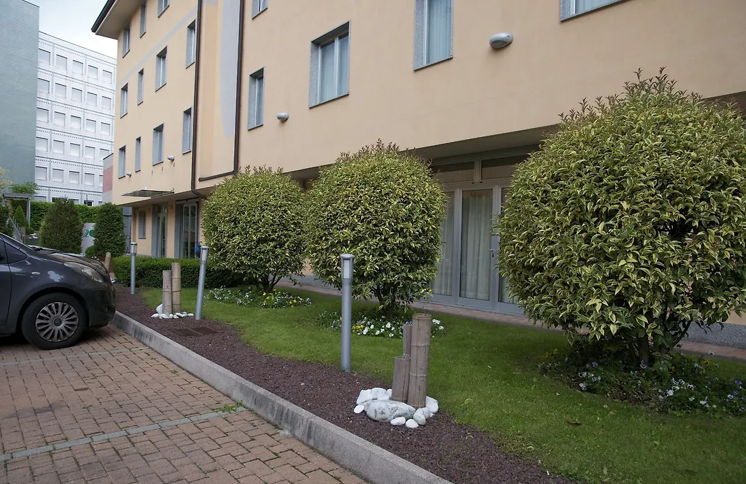 Hotel 2C-1