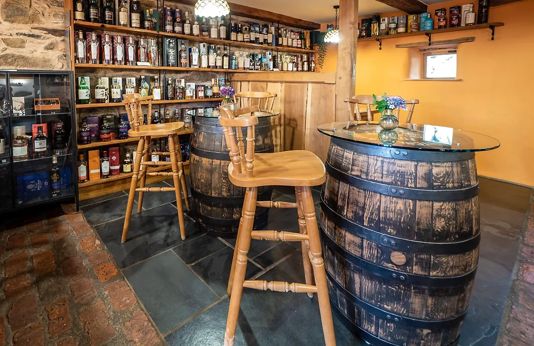 The Wayside And Whisky Barn-1