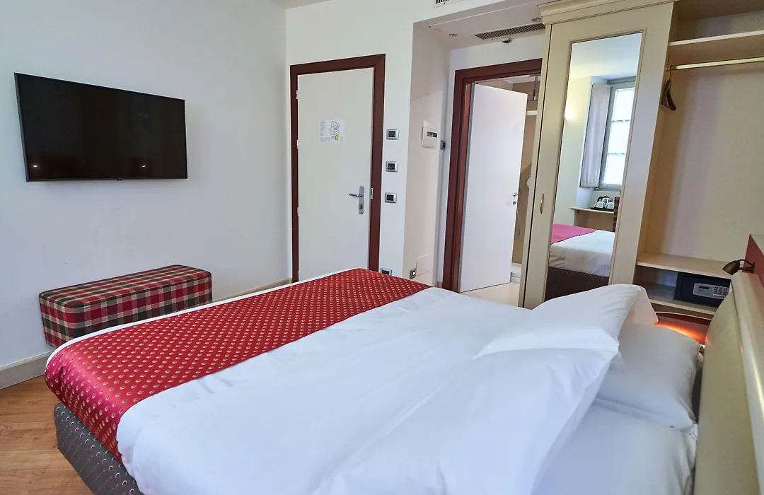 Hotel Centrale Best Western Signature Collection-1