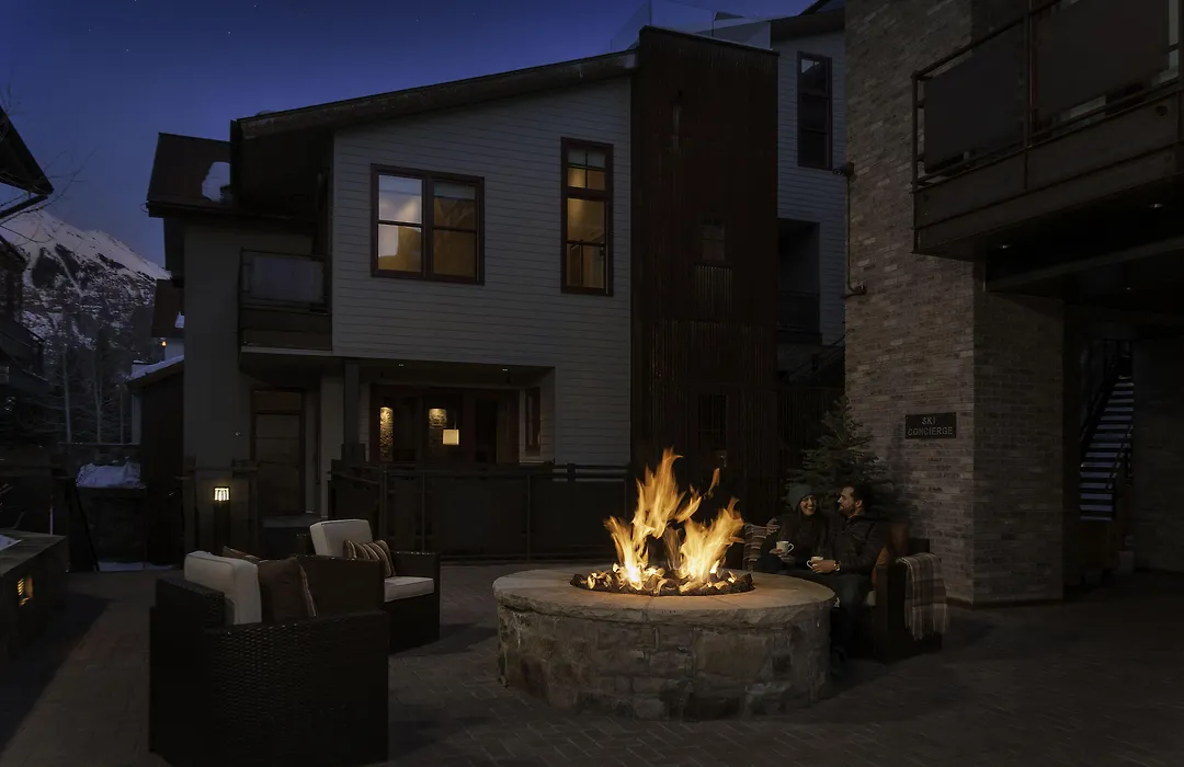 Element 52, Auberge Collection-1