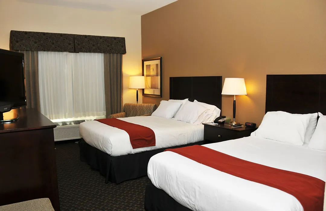 Holiday Inn Express & Suites Clinton By Ihg-1
