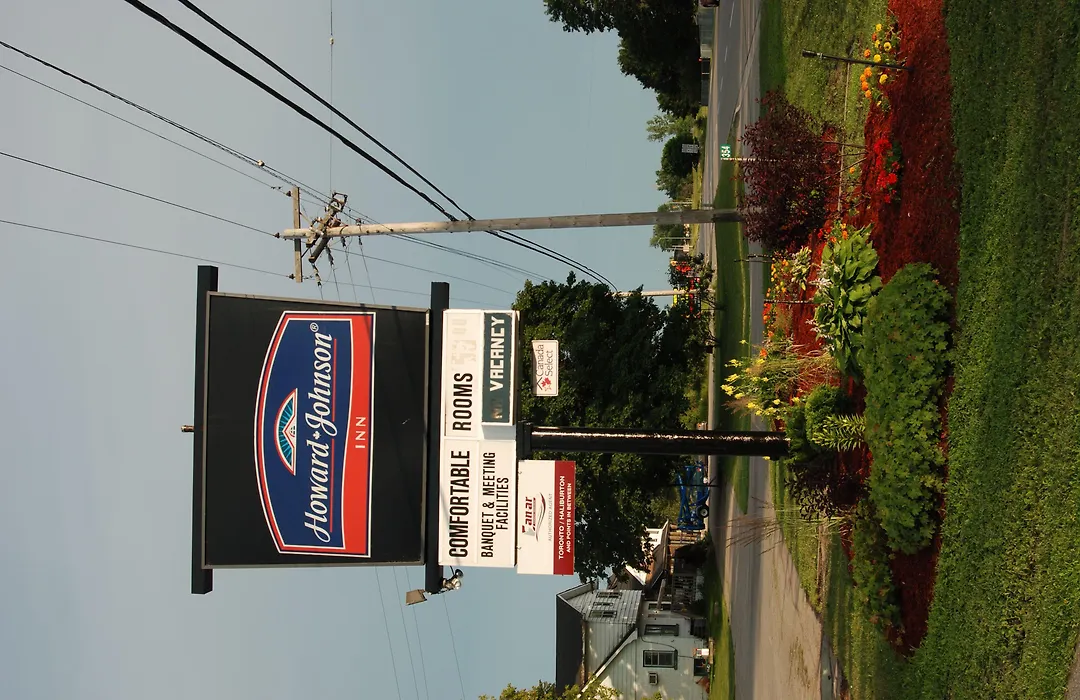 Howard Johnson By Wyndham Lindsay-1