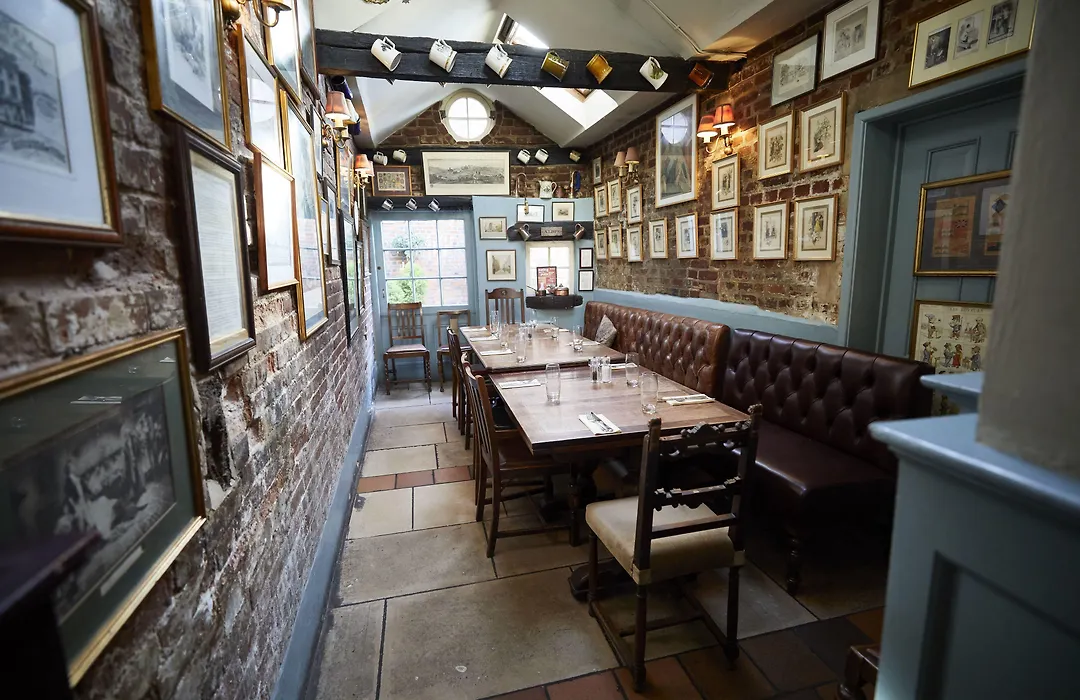 Wykeham Arms-1