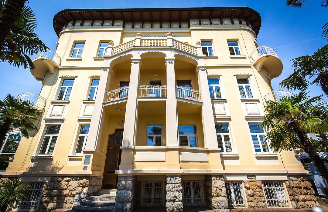 Hotel Villa Eugenia-1