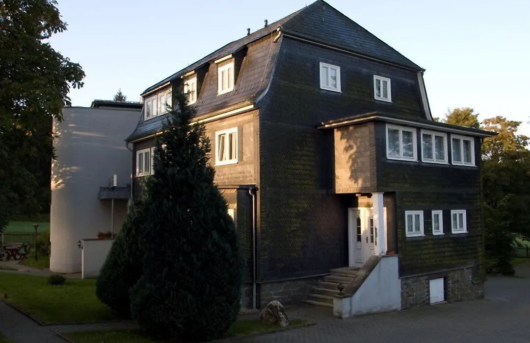 Hotel Haus Oberland-1