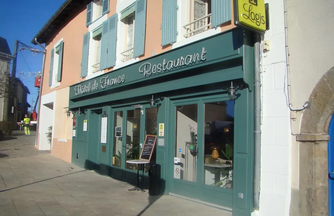 Logis Hotel De France-1