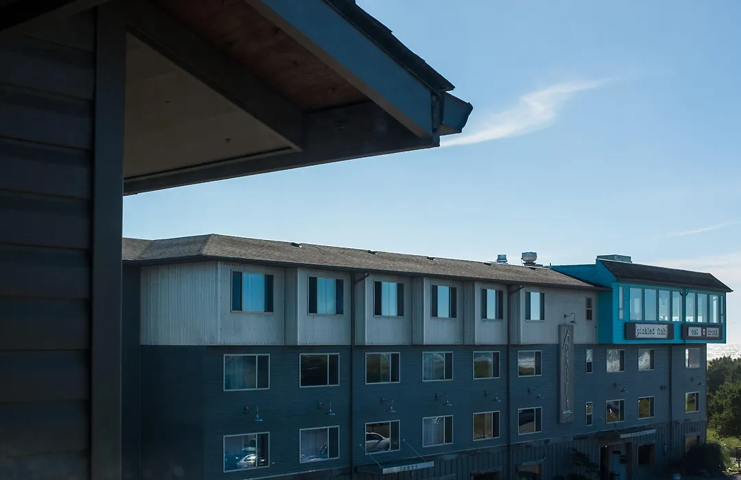 Adrift Hotel-1