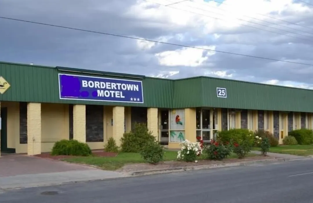 Bordertown Motel-1