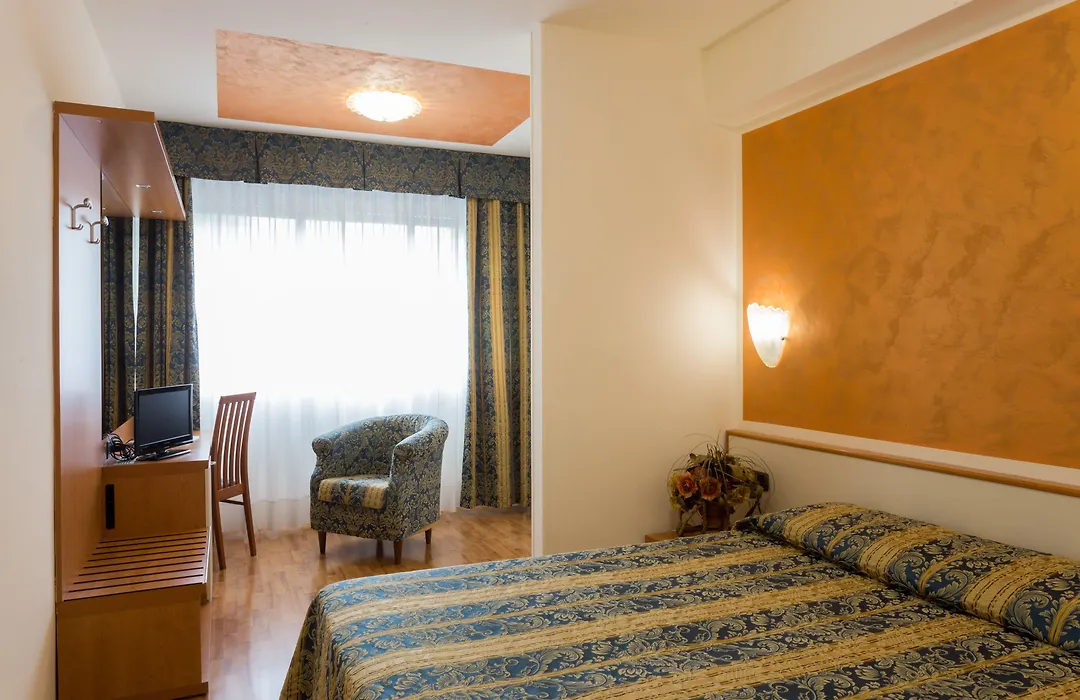 Hotel Airmotel-1