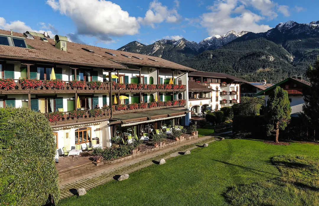 Alpenjuwel Parkhotel Wallgau 4 Sterne Superior Genusshotel Mit Spa Feinster Kulinarik & Golf Ihr Rueckzugsort Inmitten Der Alpen Mit Tradition Und Eleganz-1