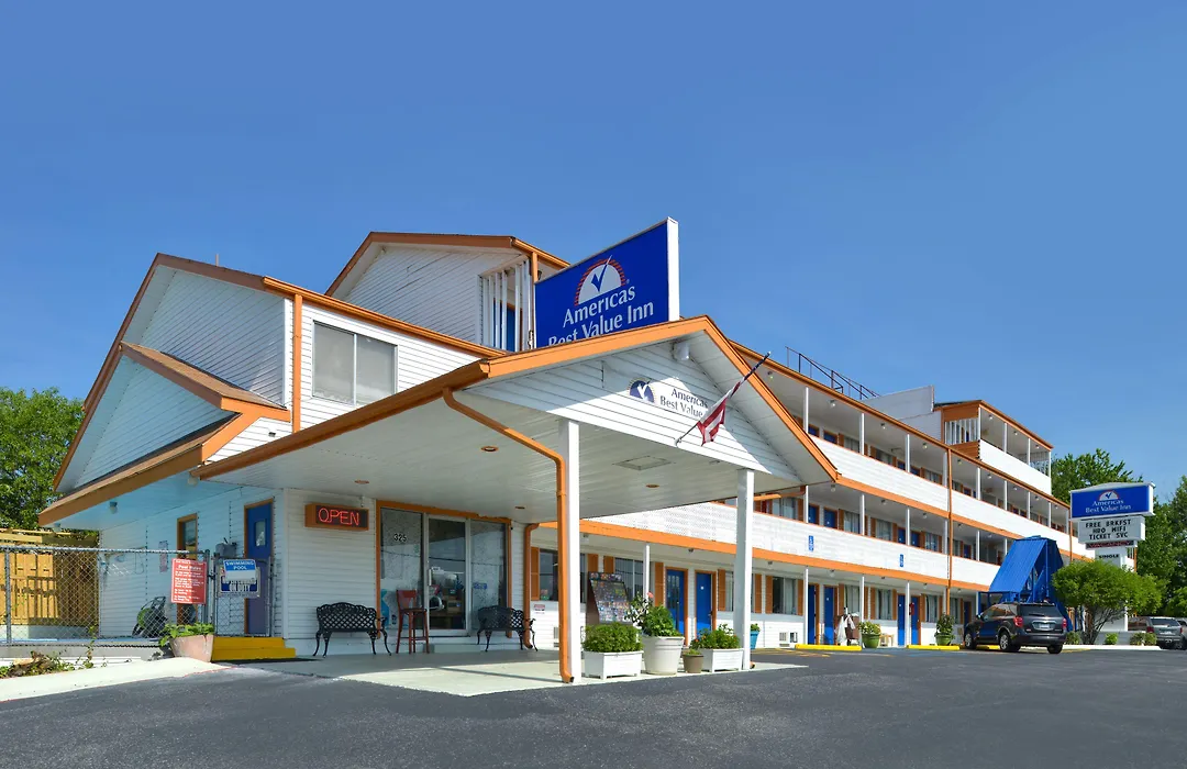 Americas Best Value Inn & Suites Branson - Near The Strip-1